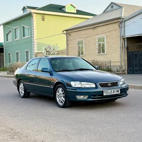 Toyota Camry 2001