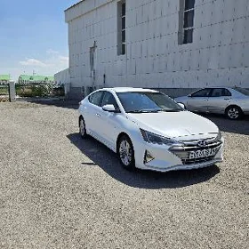 Hyundai Elantra 2019