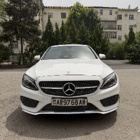 Mercedes-Benz C300 2015