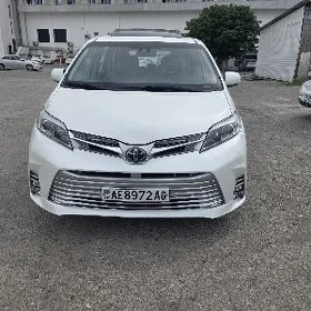 Toyota Sienna 2018