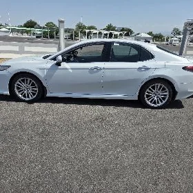 Toyota Camry 2020