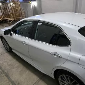 Toyota Camry 2021