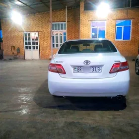 Toyota Camry 2010