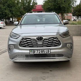 Toyota Highlander 2021