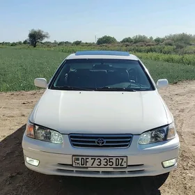 Toyota Camry 2000