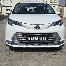 Toyota Sienna 2021