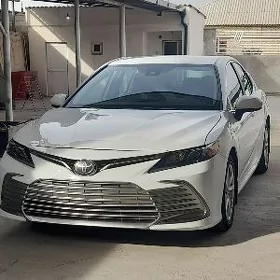 Toyota Camry 2023