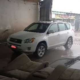 Toyota RAV4 2010