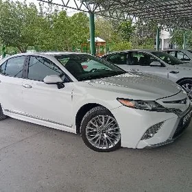 Toyota Camry 2020