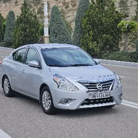 Nissan Versa 2016