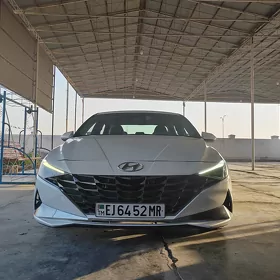 Hyundai Elantra 2021