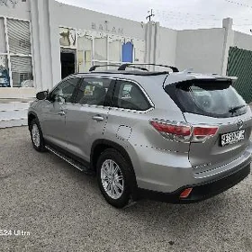 Toyota Highlander 2016