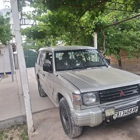 Mitsubishi Pajero 1996