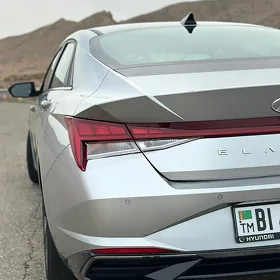 Hyundai Elantra 2021