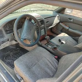 Lexus LS 1990