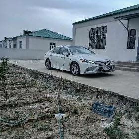 Toyota Camry 2022