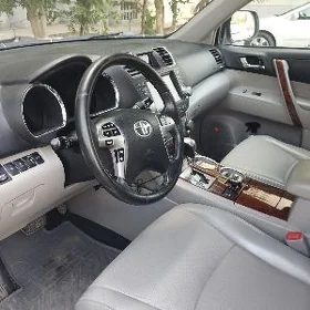 Toyota Highlander 2012