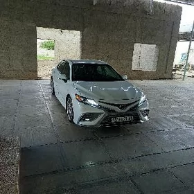 Toyota Camry 2022