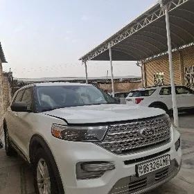 Ford Explorer 2021