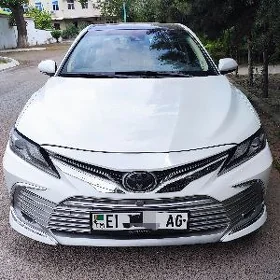 Toyota Camry 2018