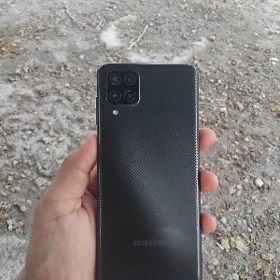 samsung M12