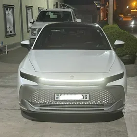 Toyota Crown 2024