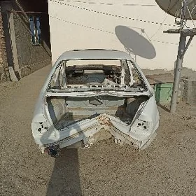 BMW 525 kuzea