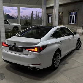 Lexus ES 350 2022