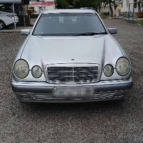 Mercedes-Benz E320 1998