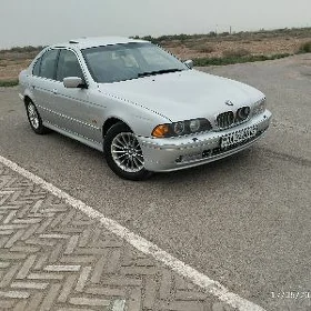 BMW E39 2000