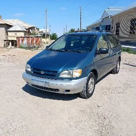 Toyota Sienna 2000