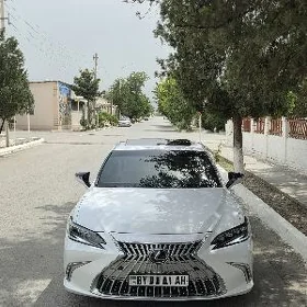 Lexus ES 350 2022