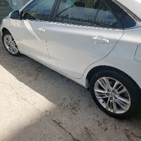 Toyota Camry 2015