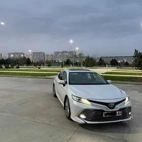 Toyota Camry 2018