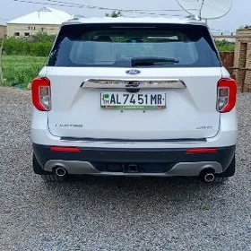Ford Explorer 2022