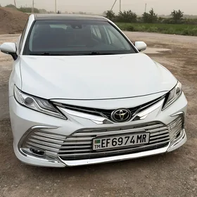 Toyota Camry 2021