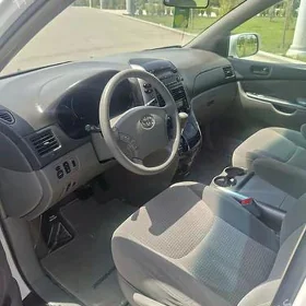 Toyota Sienna 2006