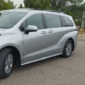 Toyota Sienna 2022