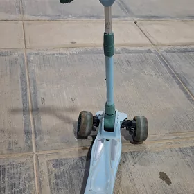 Arassa skuter 5-10 yasa çenli.