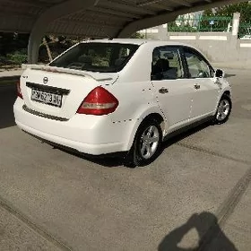 Nissan Versa 2010