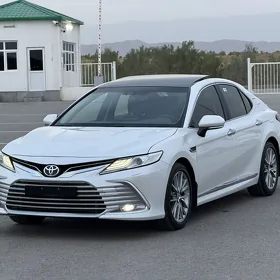 Toyota Camry 2022