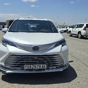 Toyota Sienna 2023