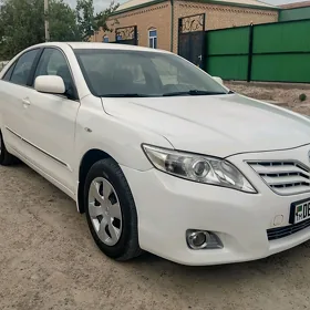 Toyota Camry 2011