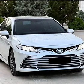Toyota Camry 2024