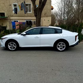 Kia K4 2025