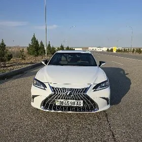 Lexus ES 250 2022
