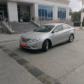 Hyundai Sonata 2011