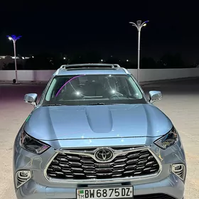Toyota Highlander 2022
