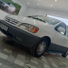 Toyota Sienna 2003