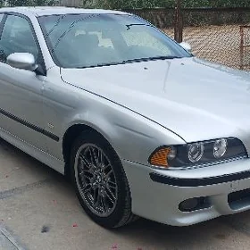 BMW E39 2000